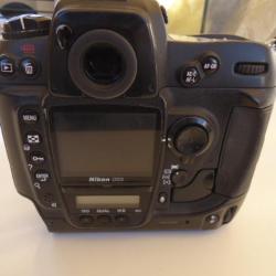 NIKON D2x