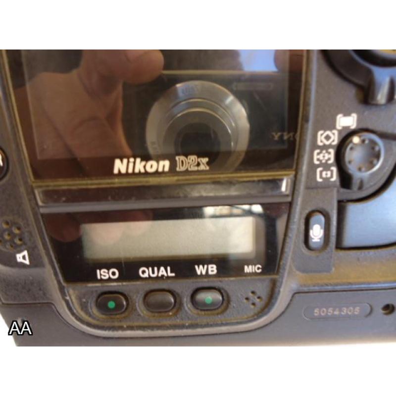 NIKON D2x