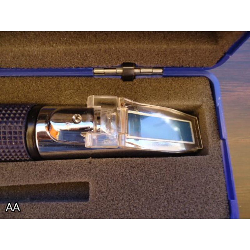 REFRACTOMETER