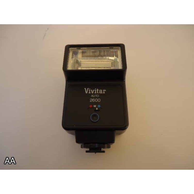 VIVITAR 2600 FLASH LIGHT